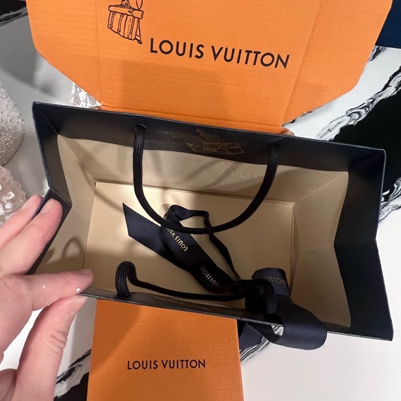 Louis Vuitton Wallet Holiday PACKAGING - Picture 5 of 6